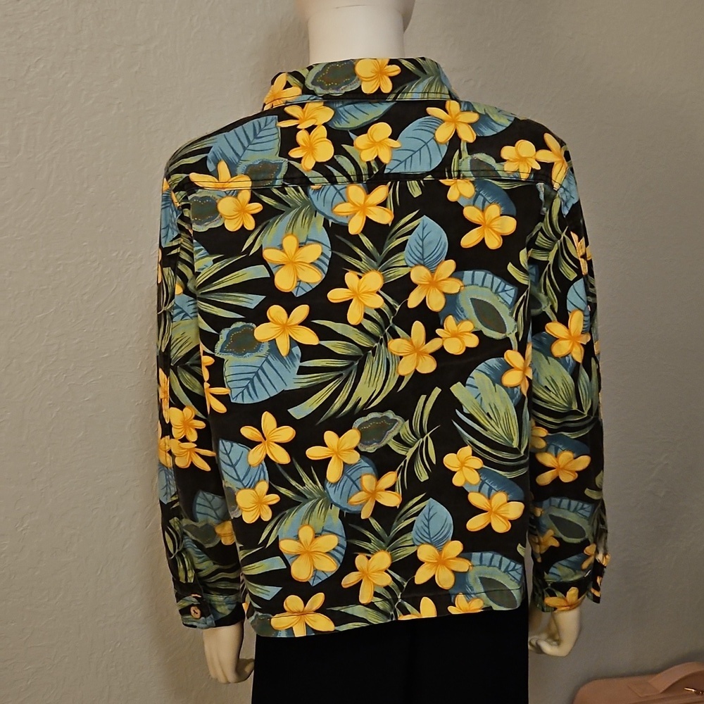 JANE ASHLEY Tropical Floral Resort Button Down Shacket - Picture 6 of 8